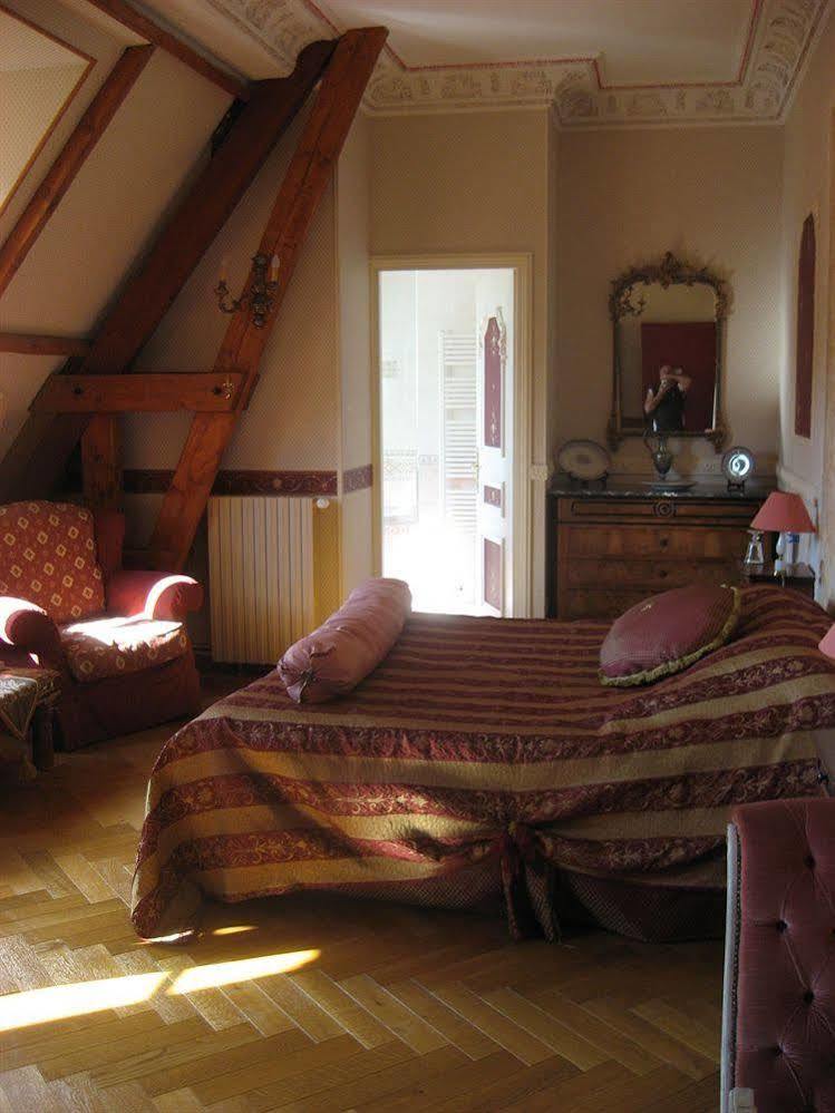 Chateau De Montbrun Hotel Saint-Michel-Chef-Chef Kültér fotó